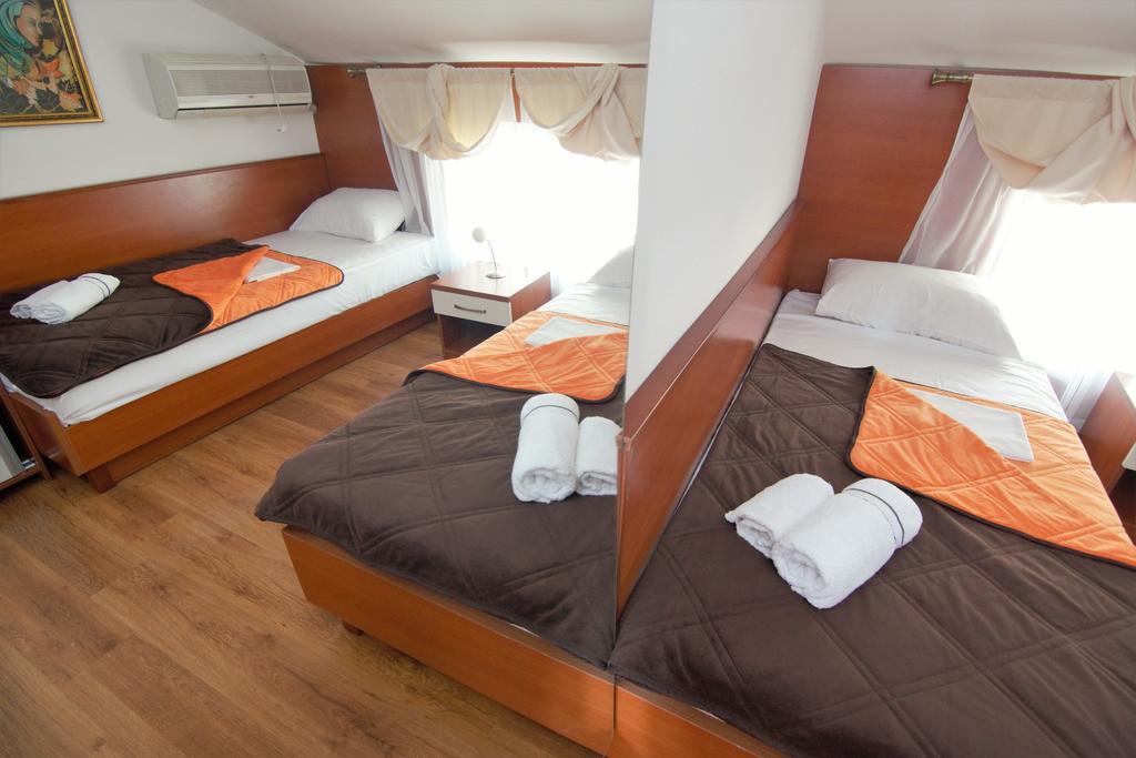 Bed & Breakfast And Gaga 2 Budva