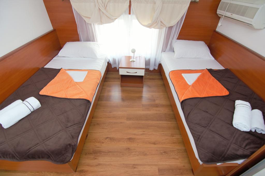 Bed & Breakfast And Gaga 2 3*