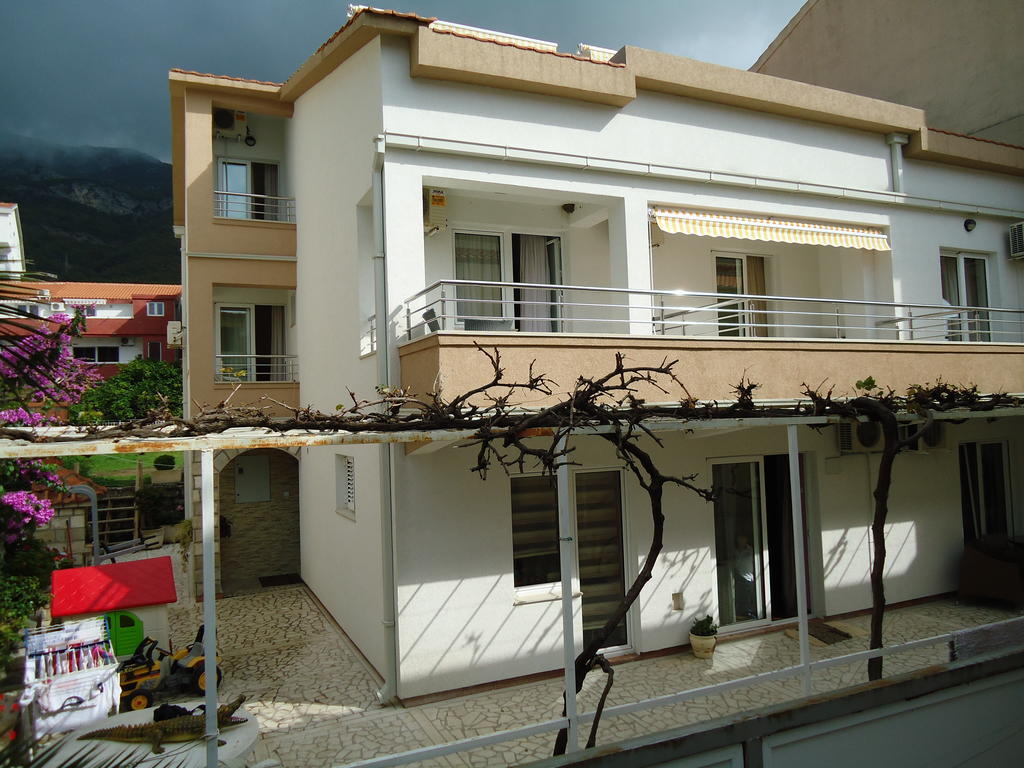 Bed & Breakfast And Gaga 2 Budva